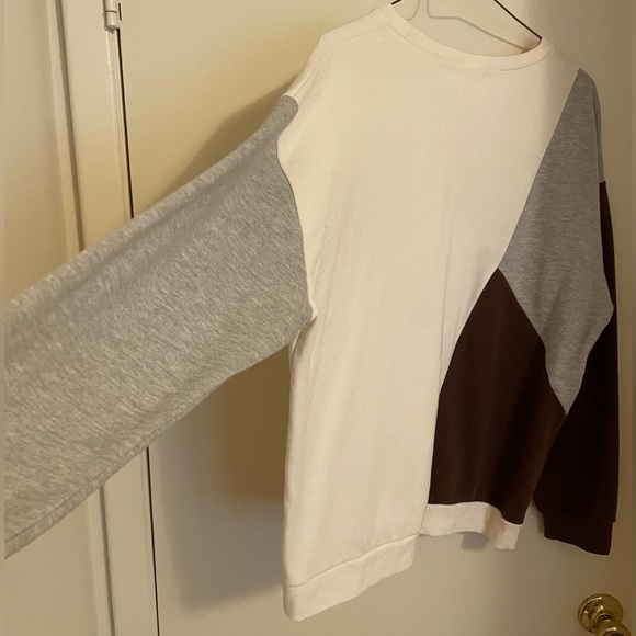 Sweater - Picture 4 of 4